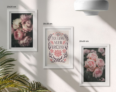 Ensemble de 3 tableaux Des roses anciennes avec une inscription sur les rêves