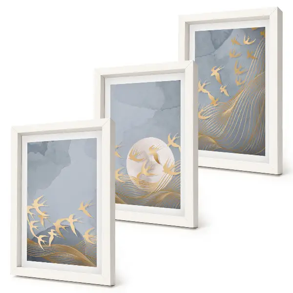 Ensemble de 3 tableaux représentant des oiseaux en vol sur fond de ciel et de lune