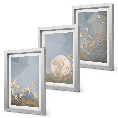 Ensemble de 3 tableaux représentant des oiseaux en vol sur fond de ciel et de lune