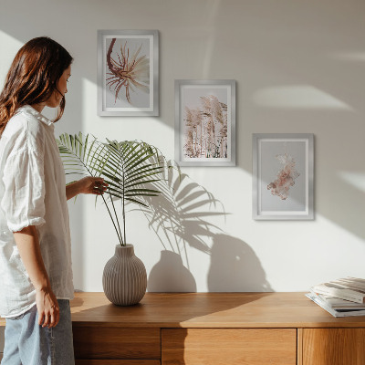 Ensemble de 3 tableaux Fleurs et herbes sur fond clair dans un ensemble harmonieux