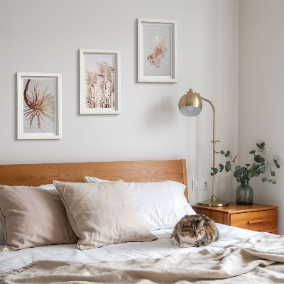 Ensemble de 3 tableaux Fleurs et herbes sur fond clair dans un ensemble harmonieux