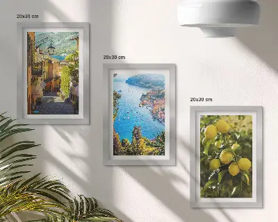 Ensemble de 3 tableaux représentant des rues pittoresques en bord de mer avec vue sur la mer et les citronniers