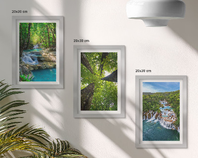 Ensemble de 3 tableaux Cascades dans une forêt verdoyante aux eaux cristallines