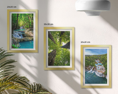 Ensemble de 3 tableaux Cascades dans une forêt verdoyante aux eaux cristallines