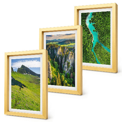 Mur de cadres Paysages de montagnes verdoyantes avec une rivière et des rochers