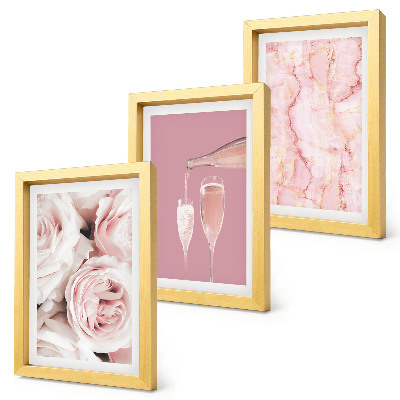 Mur de cadres Roses champagne et fond en marbre pastel