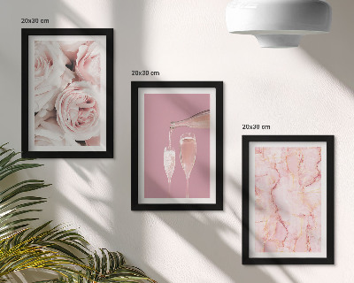 Mur de cadres Roses champagne et fond en marbre pastel