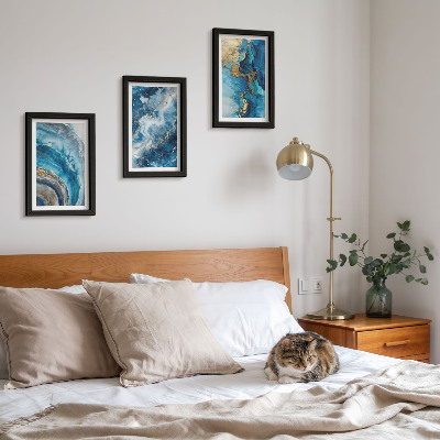Lot de 3 tableaux Motifs abstraits bleus dans trois tableaux