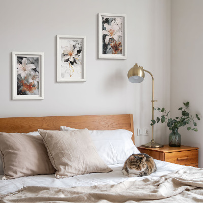 Ensemble de 3 tableaux Fleurs sur fond de marbre dans des tons de blanc et de noir