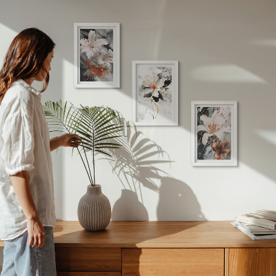 Ensemble de 3 tableaux Fleurs sur fond de marbre dans des tons de blanc et de noir