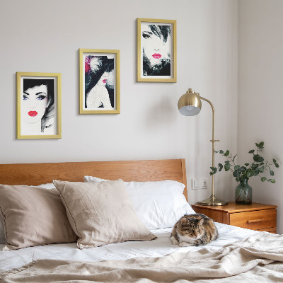 Mur de cadres Portraits peints de femmes aux lèvres expressives
