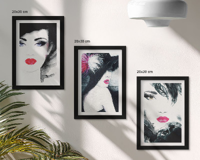 Mur de cadres Portraits peints de femmes aux lèvres expressives