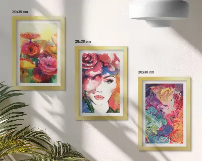 Mur de cadres fleurs aux couleurs intenses avec portrait de femme abstrait