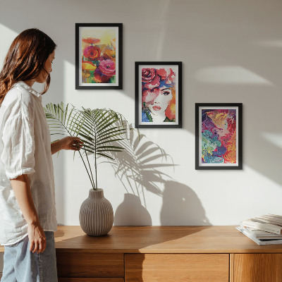 Mur de cadres Fleurs aux couleurs intenses, portrait de femme, abstrait