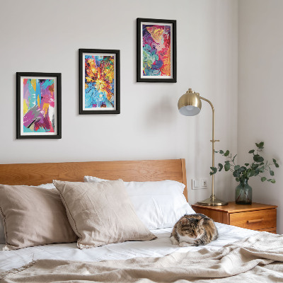 Mur de cadres Peintures abstraites colorées aux motifs dynamiques