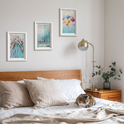 Lot de 3 tableaux Des fleurs sur un fond de couleurs pastel et de motifs délicats