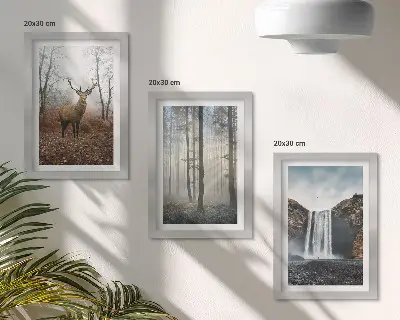Ensemble de 3 tableaux représentant des paysages forestiers avec une nature sauvage et des cerfs