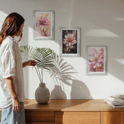Mur de cadres Compositions florales dans les tons de rose et de blanc