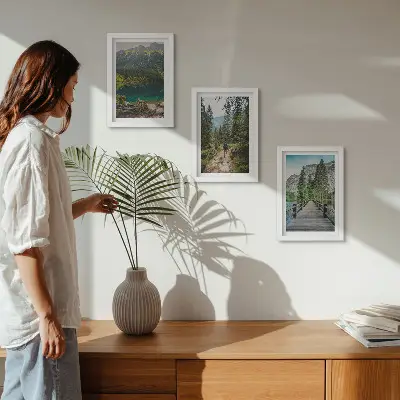 Ensemble de 3 tableaux représentant des montagnes, des lacs, des forêts et des sentiers dans la nature