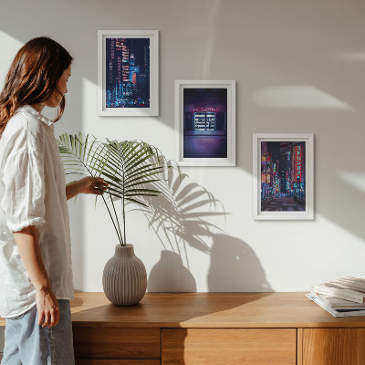 Ensemble de 3 tableaux Ville nocturne avec des néons et une entrée de cinéma