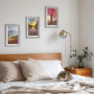 Ensemble de 3 tableaux représentant des paysages de montagne avec un vélo et un arbre d'automne
