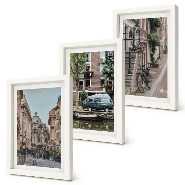 Ensemble de 3 tableaux représentant une vue paisible de bâtiments urbains