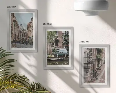 Ensemble de 3 tableaux représentant une vue paisible de bâtiments urbains