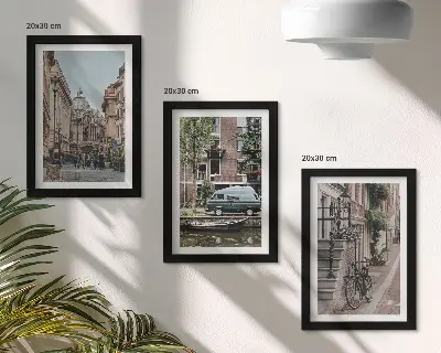Ensemble de 3 tableaux représentant une vue paisible de bâtiments urbains