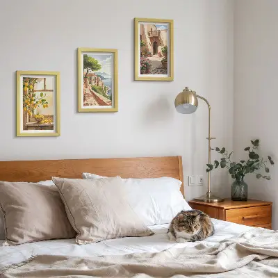 Lot de 3 tableaux représentant des agrumes dans une cuisine avec vue sur la mer et une ville charmante