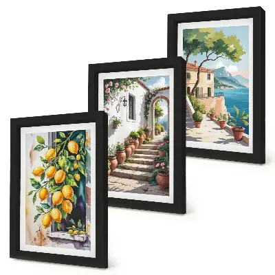 Mur de cadres représentant des citrons sur un fond de fleurs et de vue sur la mer
