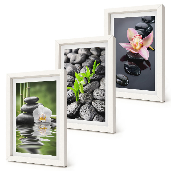 Ensemble de 3 tableaux Une paisible composition zen de pierres et de fleurs sur l'eau