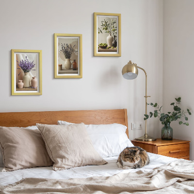 Mur de cadres Fleurs de lavande, olives et vases en céramique