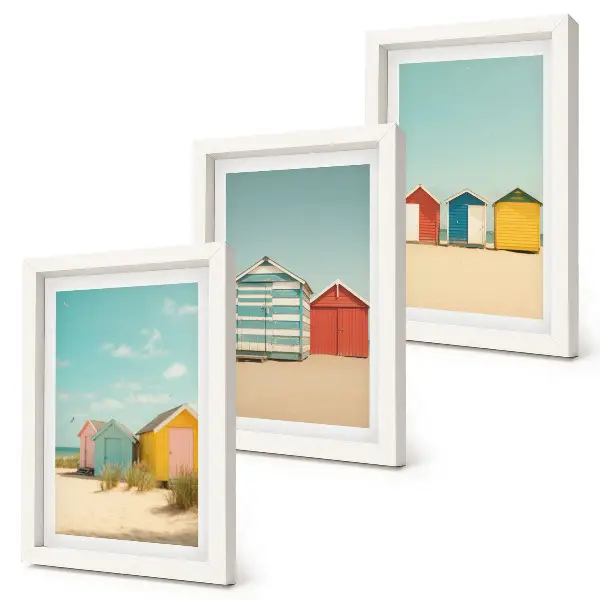 Ensemble de 3 tableaux représentant des maisons de plage colorées par une journée ensoleillée