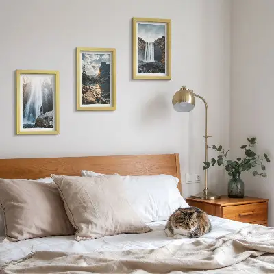 Ensemble de 3 tableaux représentant des cascades et des paysages naturels de montagne