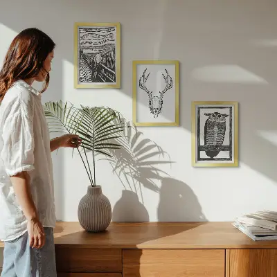 Ensemble de 3 tableaux inspirés par l'œuvre Le Cri avec un crâne et un hibou dans un style graphique