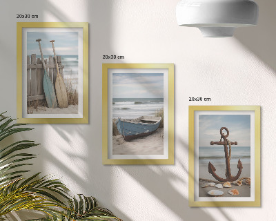 Ensemble de 3 tableaux Une plage avec une barque et une ancre dans le sable