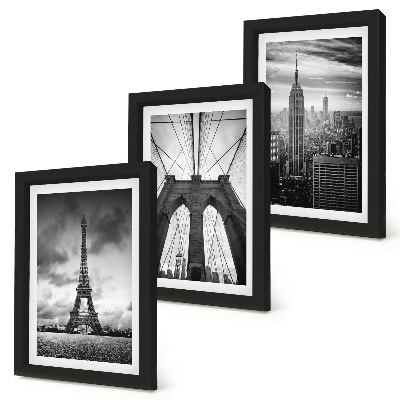 Mur de cadres Tours et ponts aux teintes monochromes