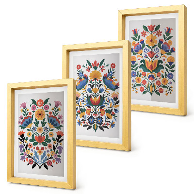 Lot de 3 tableaux Motifs floraux aux couleurs intenses sur fond blanc