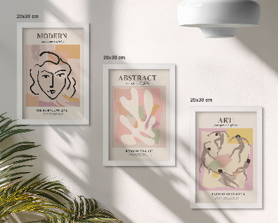 Mur de cadres Portraits élégants et formes abstraites aux couleurs pastel