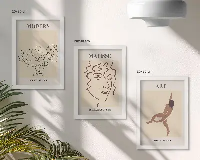 Mur de cadres avec des illustrations élégantes de fleurs, de visages et de silhouettes humaines
