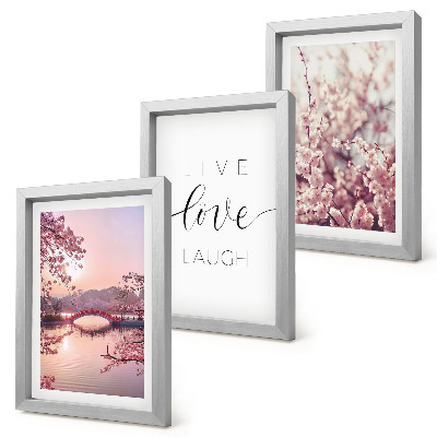Ensemble de 3 tableaux Motifs floraux avec un pont et une inscription