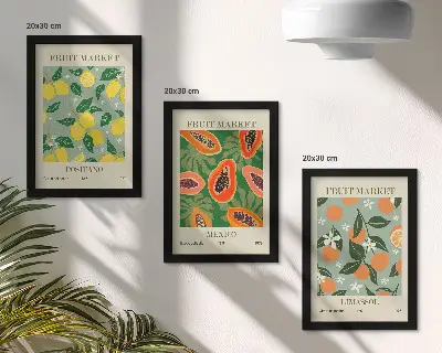 Mur de cadres affiches décoratives sur le thème des fruits avec citrons, papayes, mandarines et fleurs