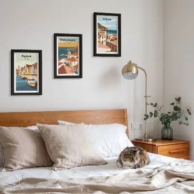 Ensemble de 3 tableaux représentant des vues de villes côtières et portuaires européennes