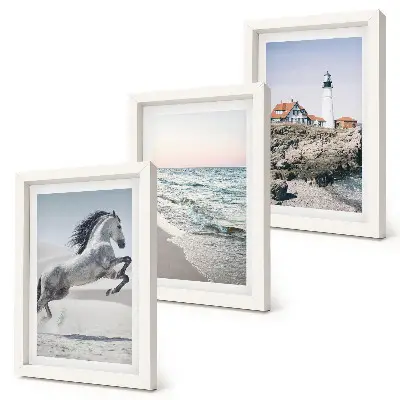 Ensemble de 3 tableaux chevaux en mouvement sur la plage avec phare et vagues