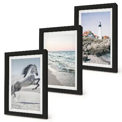 Ensemble de 3 tableaux chevaux en mouvement sur la plage avec phare et vagues