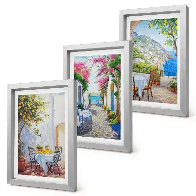 Mur de cadres rues charmantes bordées de plantes fleuries avec vue sur la mer