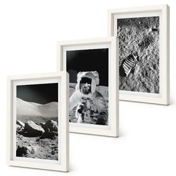 Ensemble de 3 tableaux représentant des photos de la Lune avec un astronaute et une empreinte de pas