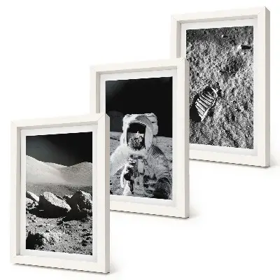 Ensemble de 3 tableaux représentant des photos de la Lune avec un astronaute et une empreinte de pas