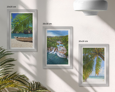 Mur de cadres Plage tropicale avec bateau, cascades et palmiers