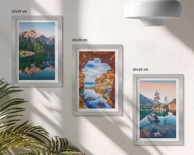 Mur de cadres Lacs de montagne avec reflets dans l'eau et les rochers